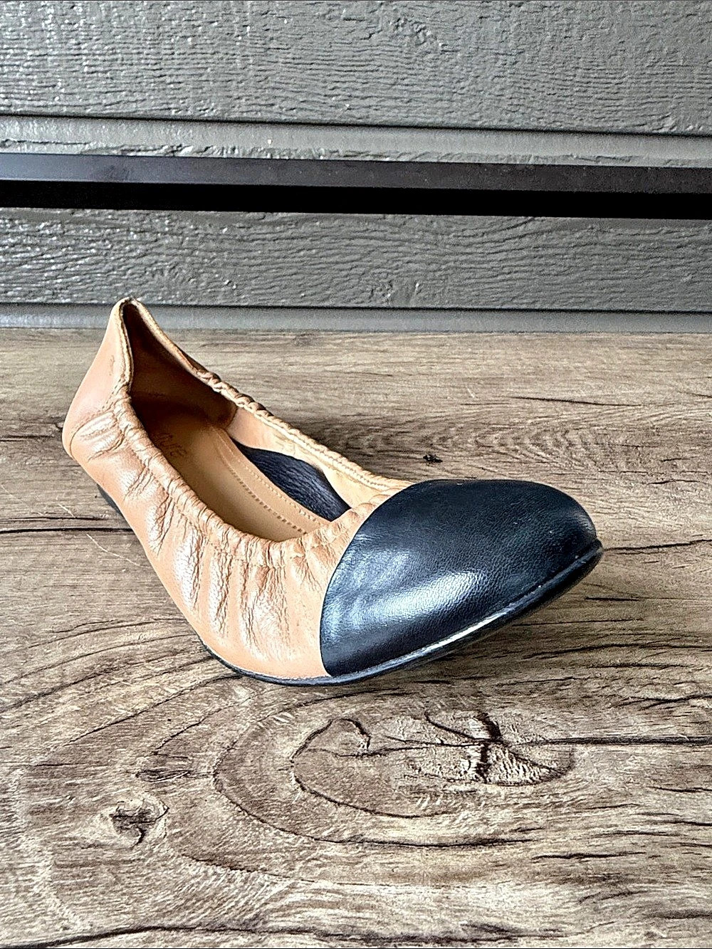 Nurture Luxford Two-Tone Ballet Flats in Brown & Black size 6.5